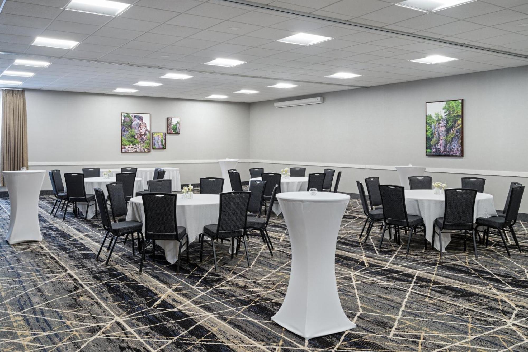 Holiday Inn Sioux Falls-City Center By Ihg Екстер'єр фото